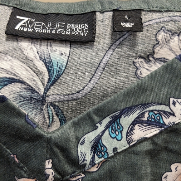 7th Avenue Design Studio NY & Co Floral Cropped Halter Top - Size Large - Picture 10 of 14